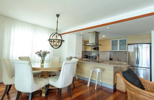 Villas Del Mar Apartment | Luxury| 10th Floor| Beachfront| Parking