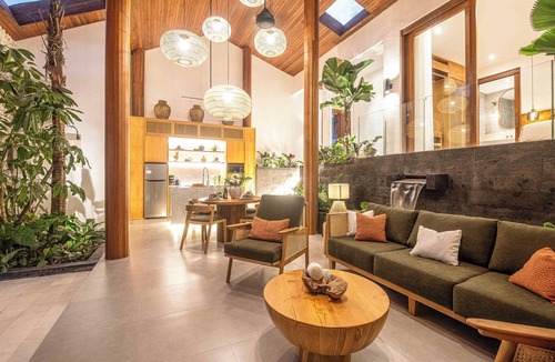 Petulu House | Luxury 2BR Retreat Jungle View, Near Ubud Center