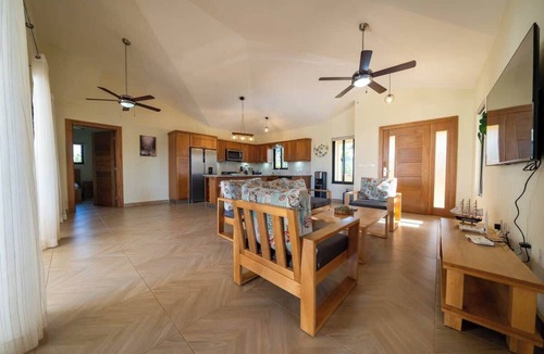 La Mulata House | Luxury 3-bedroom villa in Casa Linda.