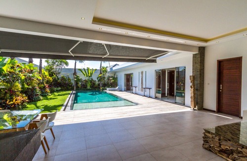 Laksmana Villa | Luxury 3-Bedroom Villa Near Seminyak Attractions, Bali Villa 1157