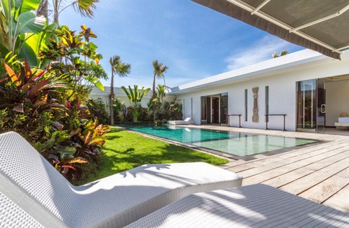 Laksmana Villa | Luxury 3-Bedroom Villa Near Seminyak Attractions, Bali Villa 1157