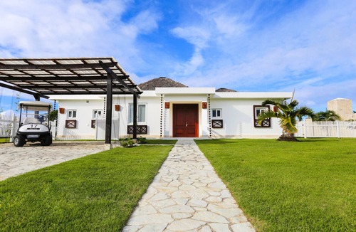 La Esplanada House | Luxury 3 bedroom villa on second line