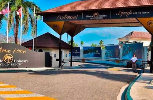 Los Maestros Villa | Luxury 3BR 3BATH Villa Sleeps 6 - All INCLUSIVE