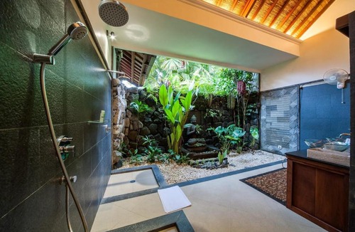 Melayang Villa | Luxury 3BR Infinity Jungle View Aashaya Villa Ubud