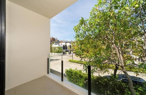 Laguna Villa | Luxury 5 bed Laguna Park no pool