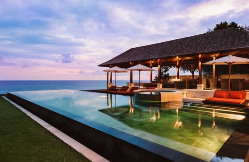 Banjarangkan Villa | Luxury 7BR Oceanfront Villa Rosita with Jacuzzi, Private Chef & Infinity Pool