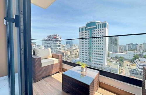 Lope De Vega Apartment | Luxury Amazing Views | Rooftop Pool |Gym @Piantini