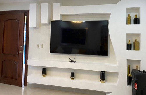 Cotui Apartment | Luxury Apartment Private Parking WIFI Netflix And Disney+