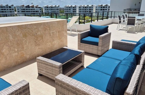 Punta Cana Condo | Luxury Beach Penthouse | Whirlpool & Lagoon View | On the beach of the Crystal Lagoon