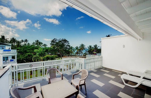 La Iglesia Condo | Luxury BEACHFRONT Penthouse Condo 2 Beds w/loft, Sleeps 6
