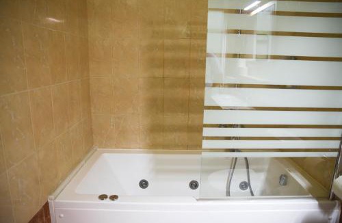 Nees Pagases House | Luxury Beachfront Suite