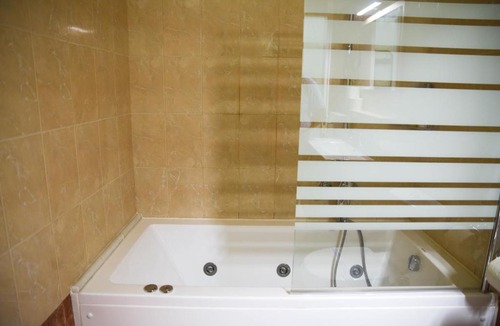 Nees Pagases House | Luxury Beachfront Suite
