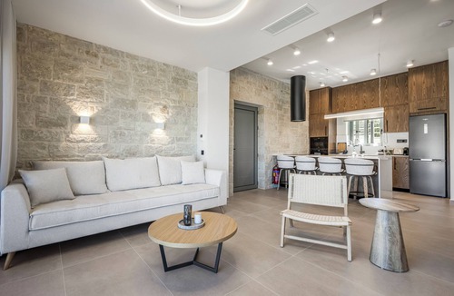 Gavalochori Villa | Luxury carob stone villa near Almyrida beach with private pool!