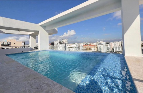 Evaristo Morales Apartment | Luxury Designer Suite, Infinity Pool,City Views