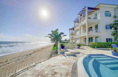Cabarete Apartment | Luxury beachfront Playa Ventosa Condo