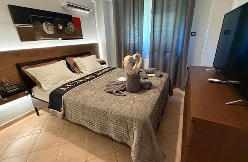 Spata-Artemida Apartment | Luxury Home
