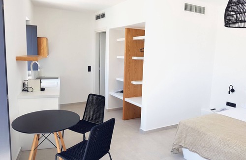 Monolithos Hotel | Luxury hospitality, outstanding view