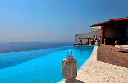 Fanari Villa | Luxury Mykonos Villa | Kings and Queens Villa | Private Pool | Kastro
