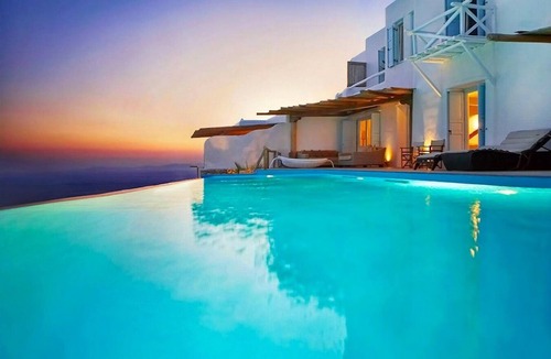 Fanari Villa | Luxury Mykonos Villa | Kings and Queens Villa | Private Pool | Kastro