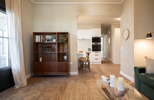 Petralona Apartment | Luxury Petralona Penthouse | Sleeps 7 | Near Metro