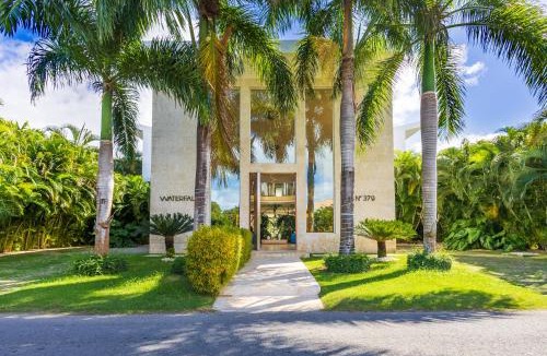 Bavaro Villa | Luxury Rentals in Punta Cana - Exclusive Waterfall Villa with Private Pool, BBQ, Maid, Golf
