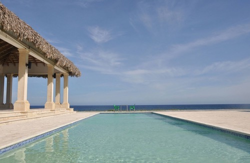 Sosua Apartment | Luxury resort on sandy beach, with pool/gym/tennis/basket/waterpark/restaurant!