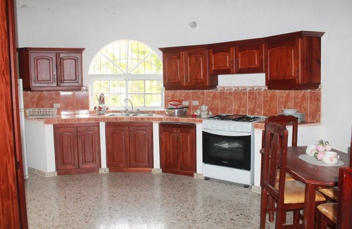 La Iglesia House | luxury retreats, destination weddings, honeymoon vacations, corporate stays,