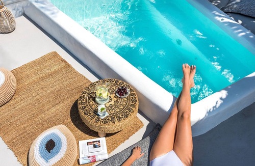 Akrotiri Villa | Luxury Santorini Villa | Summer Lovers Villa Private Pool | 5 Bedrooms |.