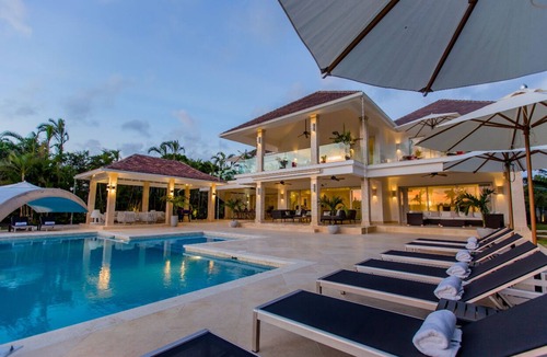 Punta Cana Villa | Luxury The Dream villa w/golf view, outdoor screen movie, CHEF & staff incl.