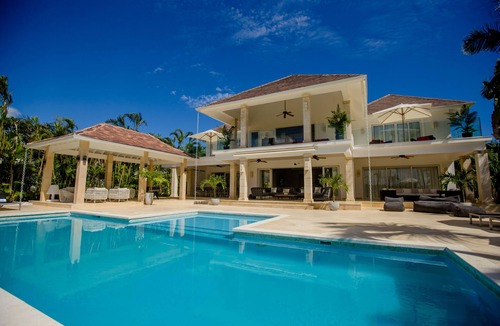 Punta Cana Villa | Luxury The Dream villa w/golf view, outdoor screen movie, CHEF & staff incl.
