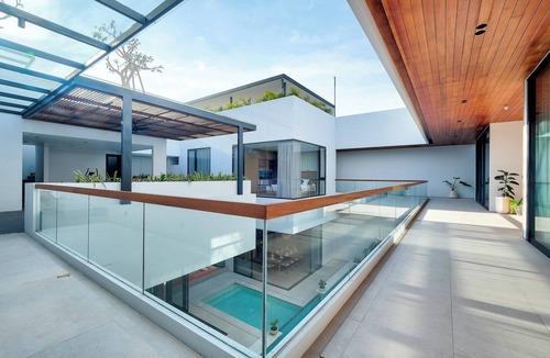 Jimbaran Bay Villa | Luxury Ultramodern Beachside 6BR Pool Villa