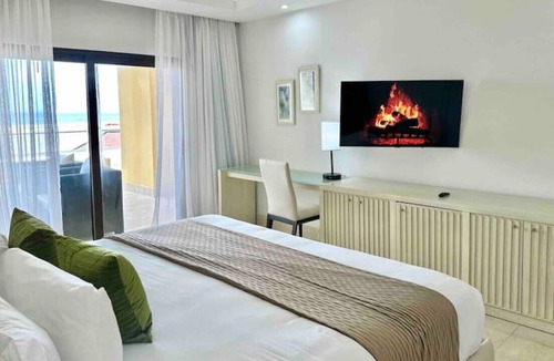 Samana Apartment | Luxury Upscale Condo, Finely Decorated, Breathtaking Bay Views, Tranquil Retreat