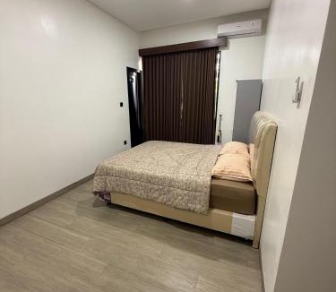Cibodas Villa | Luxury Villa Arsa Private Pool and Karaoke
