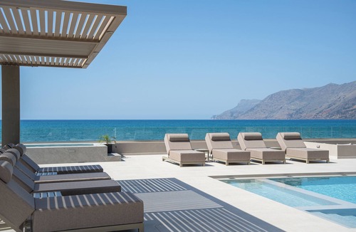 Nopigia Villa | LUXURY VILLA EOS BEACHFRONT 20 metres from the sea