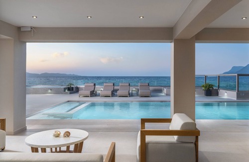 Nopigia Villa | LUXURY VILLA EOS BEACHFRONT 20 metres from the sea