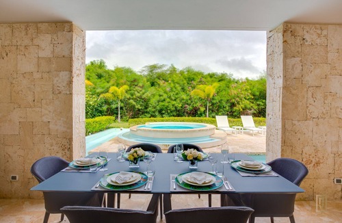Punta Cana Villa | Luxury Villa in Cap Cana for 12 with Jacuzzi and big pool
