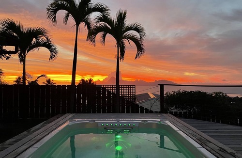 Punaauia Villa | Luxury Villa Manuiti Swim Spa Panoramic Moorea Sunsets OFYR BBQ