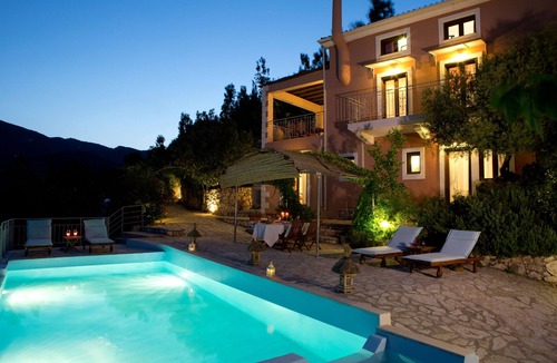Nidri Villa | Luxury villa overlooking the sea with private pool-Villa Lily