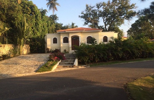 Playa Chiquita Villa | Luxury Villa Private Pool 6/Ps V. I.P.