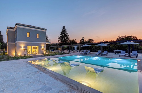 Gouvia Villa | Luxury Villa Rika Corfu with 5 Bedrooms & Pool