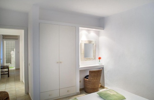 Kanapitsa Apartment | Luxury Villa Skiathos Two-Bedroom Suite Dyo Vromolimnos