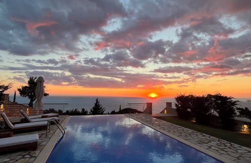 Drimonas Apartment | Luxury villas with private pools in Lefkada