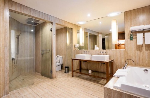 Berawa Resort | Lv8 Resort Hotel
