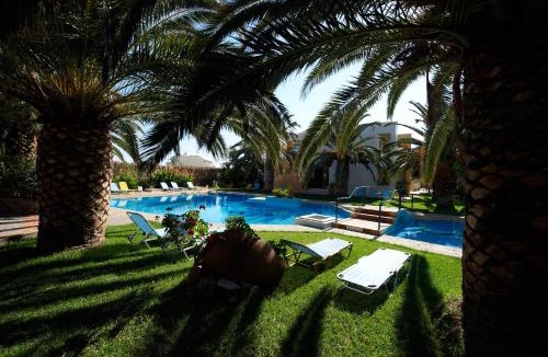 Tavronitis Apartment | Lycasti Maisonettes