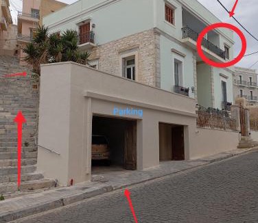 Ermoupoli Apartment | Lydia