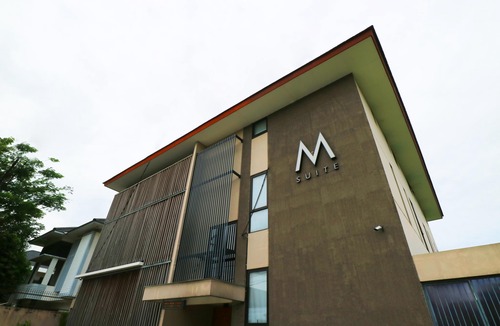 Binong Hotel | M Suite Lippo Karawaci