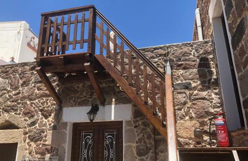 Plaka Apartment | Machi's House Historic Stay in Plaka Village with Private Parking