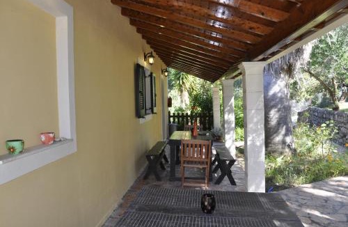 Agios Georgios Pagon Apartment | Magdalini Apartments