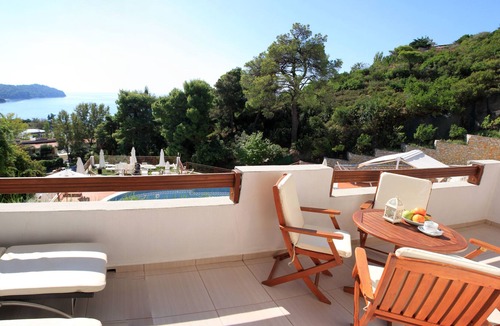 Agia Paraskevi Hotel | Magic Hotel