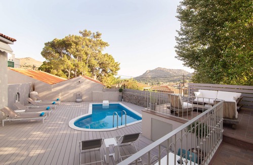 Eresos-Antissa Villa | Magnificent 1850s Eressian Villa Hotel in Lesvos!